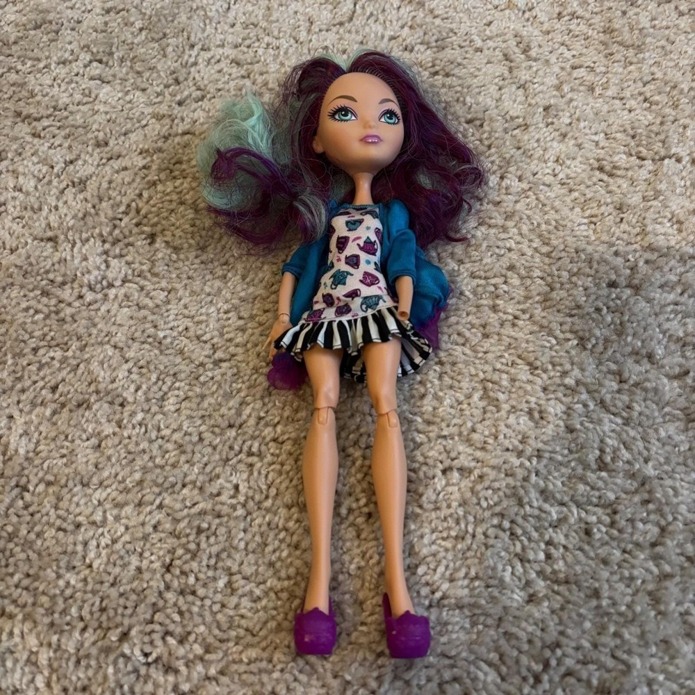 Ever After Madeline Hatter Getting Fairest Doll 10" Missing One Hand